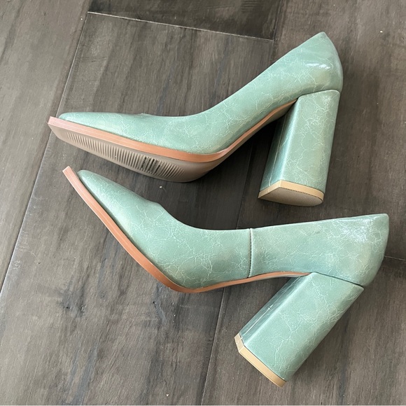 Gabrielle Union Niketa Vegan Leather Square Toe Pumps - Size 6 - Picture 5 of 14